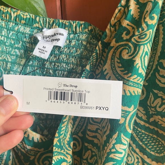 NWT Amazon Drop Printed Sweetheart Surplice Top w/Ties by Sruthi Jayadevan ✨ - Picture 8 of 10